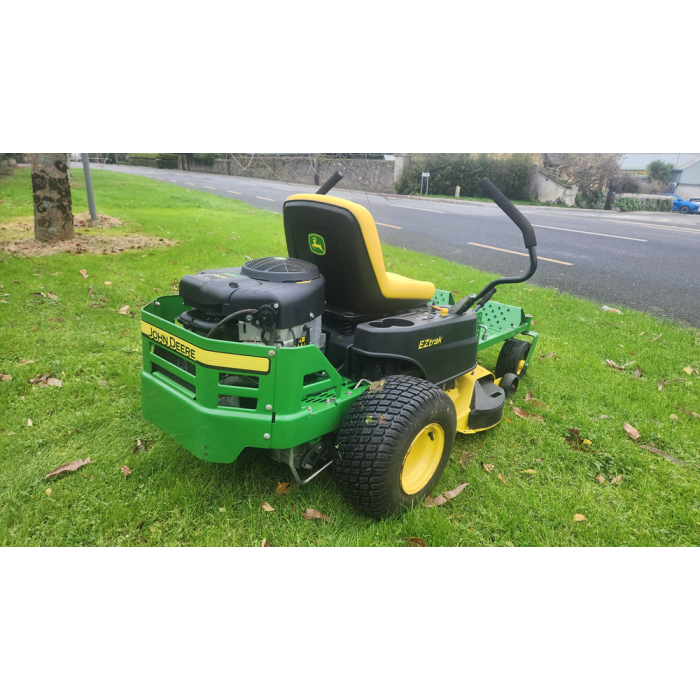 John Deere Z235E Zeroturn